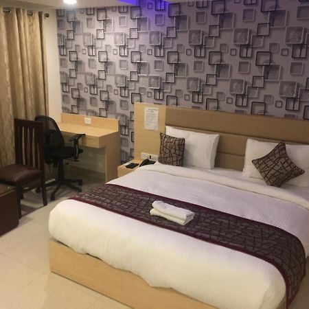 Hotel Airport D'Capitol นิวเดลี ภายนอก รูปภาพ
