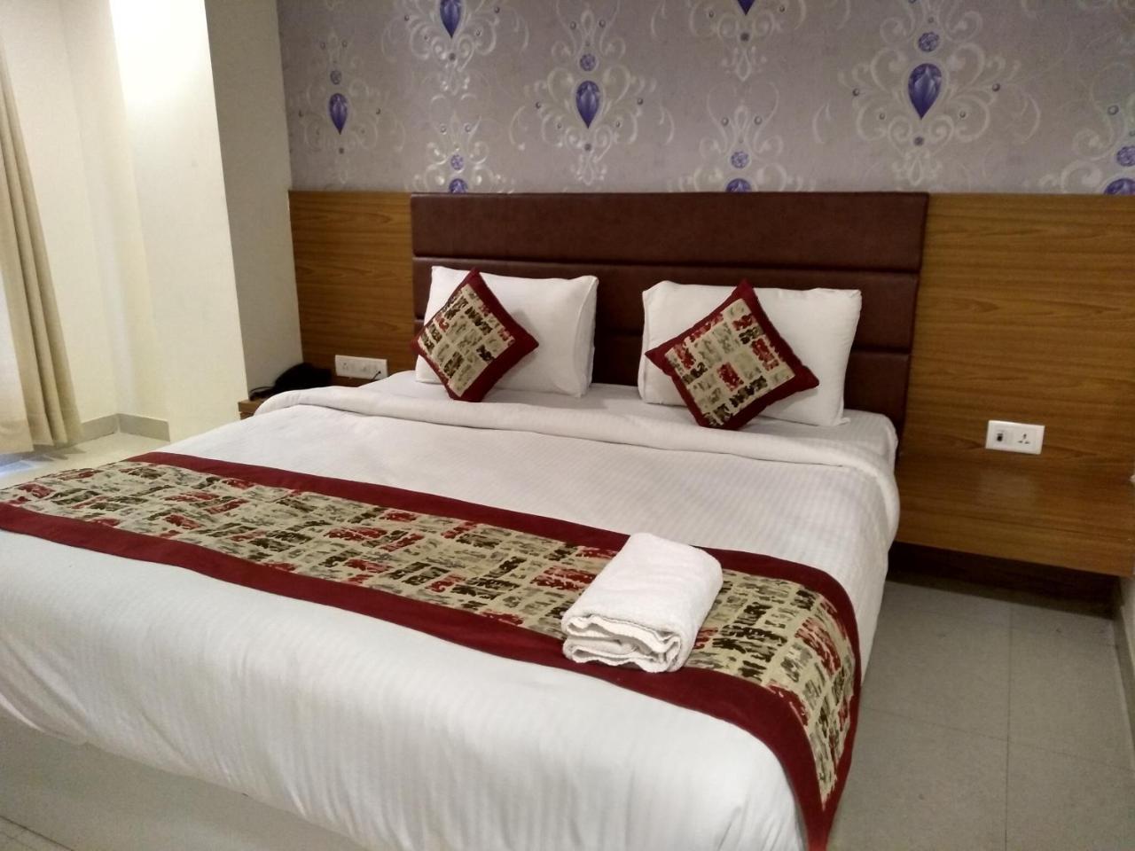 Hotel Airport D'Capitol นิวเดลี ภายนอก รูปภาพ