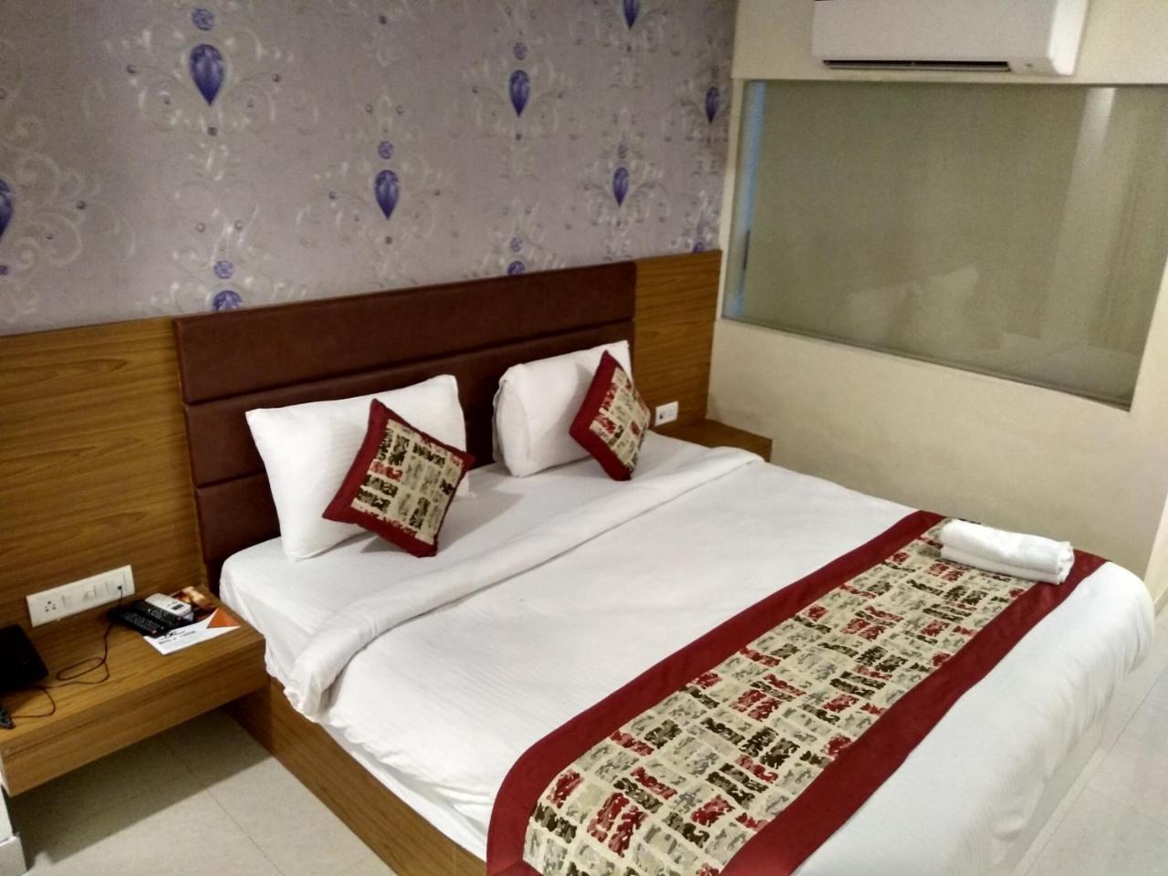 Hotel Airport D'Capitol นิวเดลี ภายนอก รูปภาพ