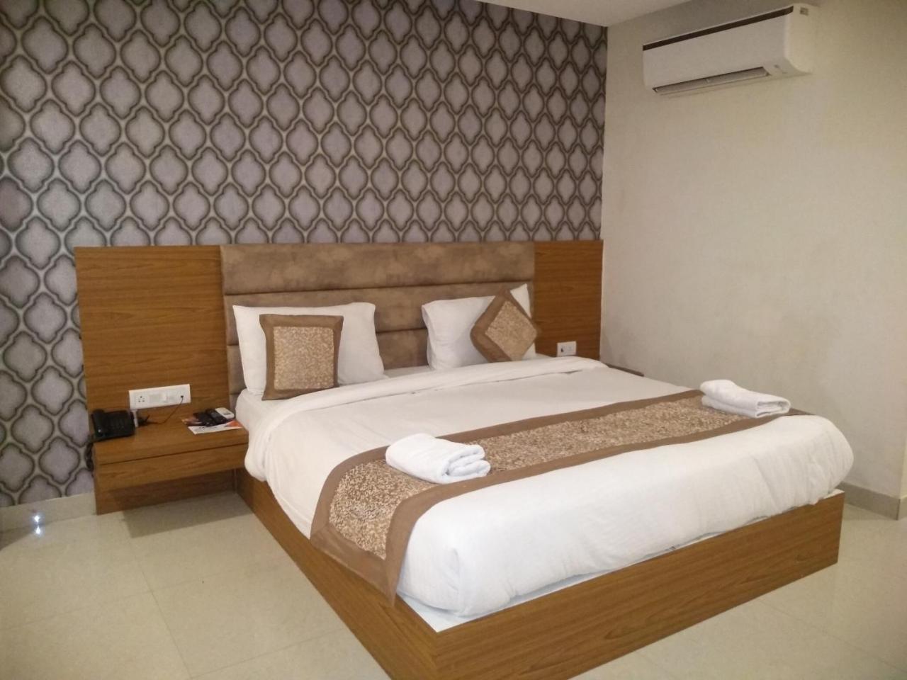 Hotel Airport D'Capitol นิวเดลี ภายนอก รูปภาพ